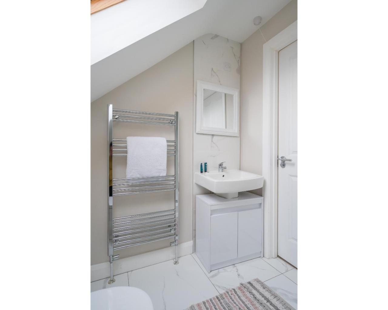 Central Belfast Apartments Utility Street Екстериор снимка