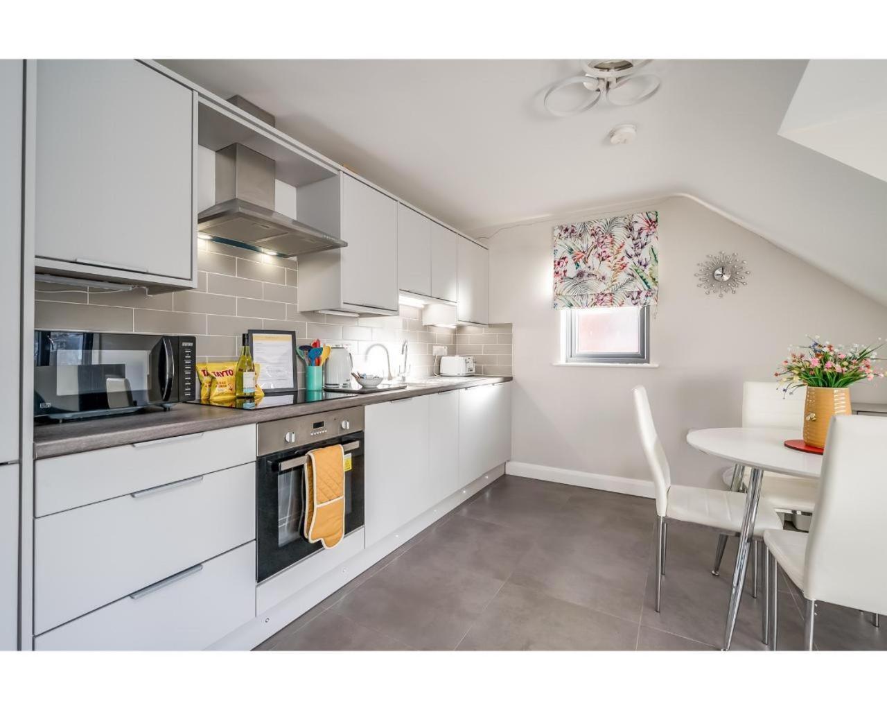 Central Belfast Apartments Utility Street Екстериор снимка